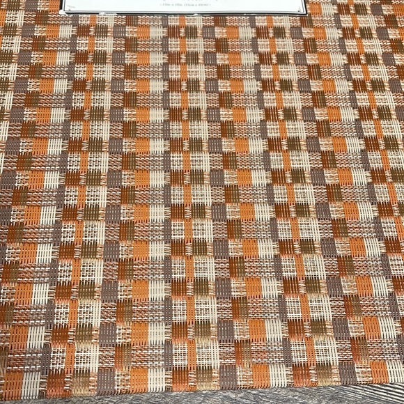 Linna placemats 4 set of woven vinyl - Picture 4 of 6